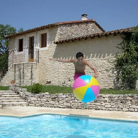 La Mailhourie Pool House Apartman
