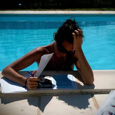 La Mailhourie Pool House Apartman