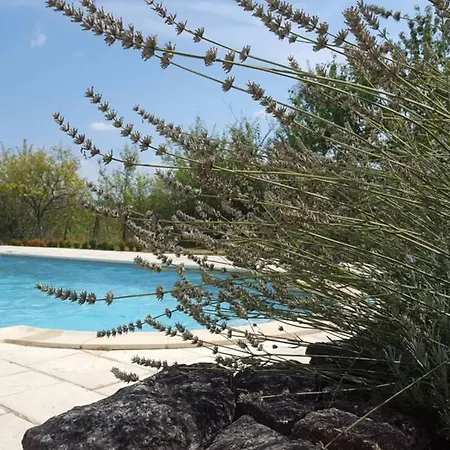 La Mailhourie Pool House Apartman *